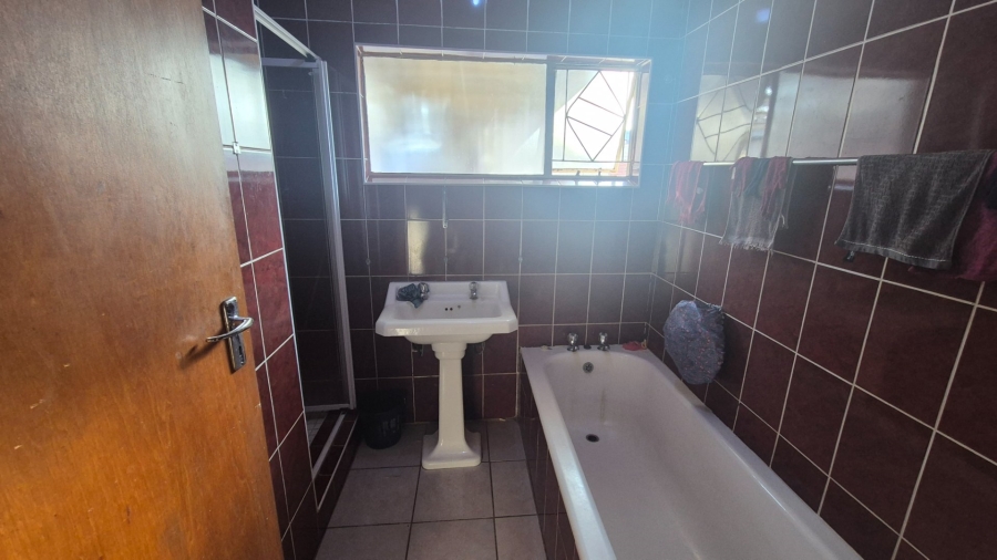 7 Bedroom Property for Sale in Universitas Free State
